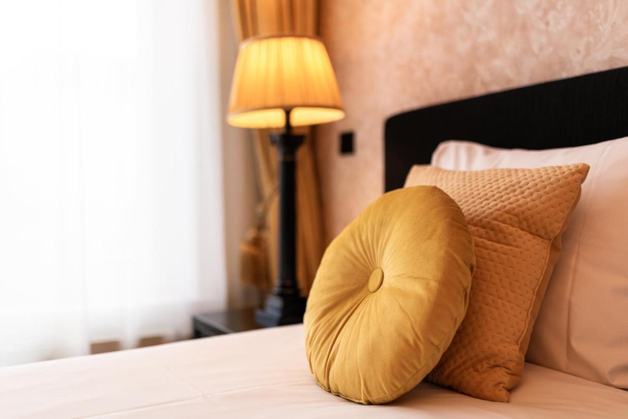 Grand Boutique Hotel-Restaurant Huis Vermeer 迪温特 外观 照片