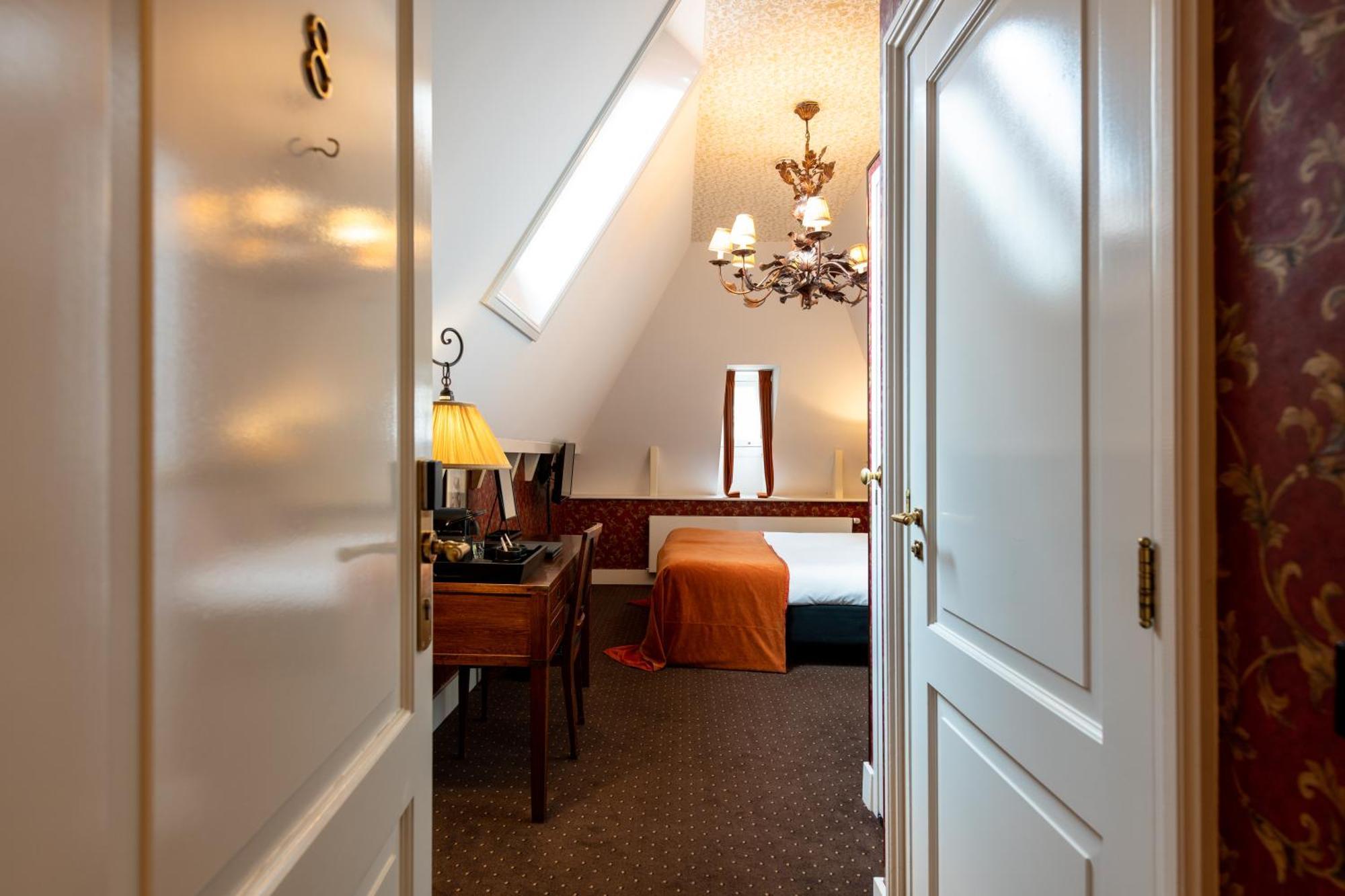Grand Boutique Hotel-Restaurant Huis Vermeer 迪温特 客房 照片