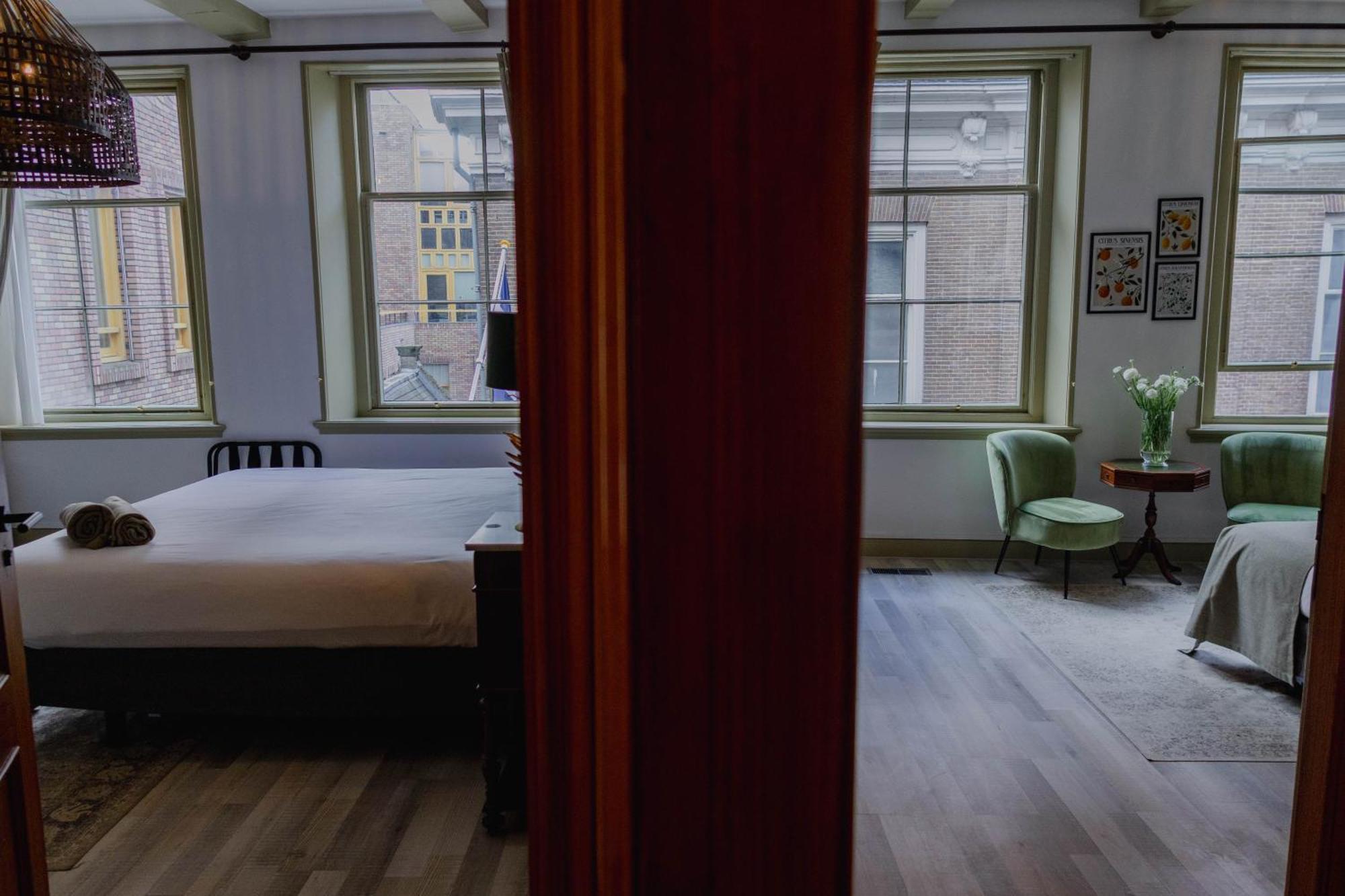 Grand Boutique Hotel-Restaurant Huis Vermeer 迪温特 客房 照片